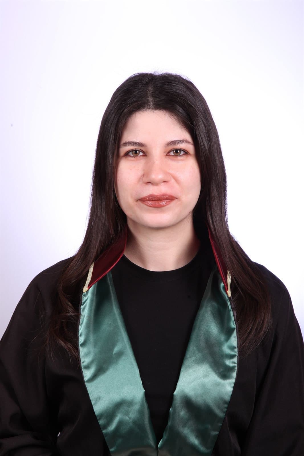Av. Büşranur Demir — Kayseri Barosu avukat portresi